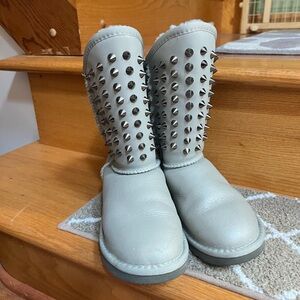 Australian Luxe (Ugg like boots) with spikes size 6